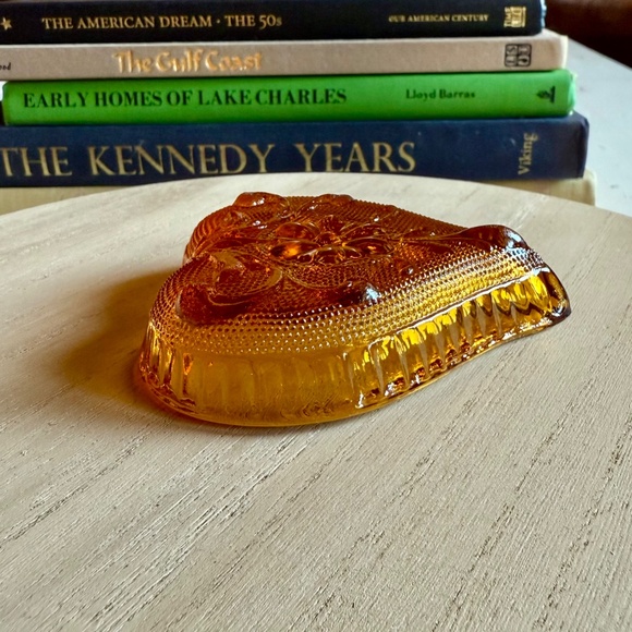 Vintage Tiara Indiana Glass Heart-Shaped Trinket Dish – Amber Daisy Pattern - Picture 8 of 15